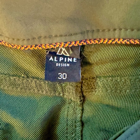 Men's Olive Green Alpine Bermuda Length Hiking Shorts - Picture 6 of 8